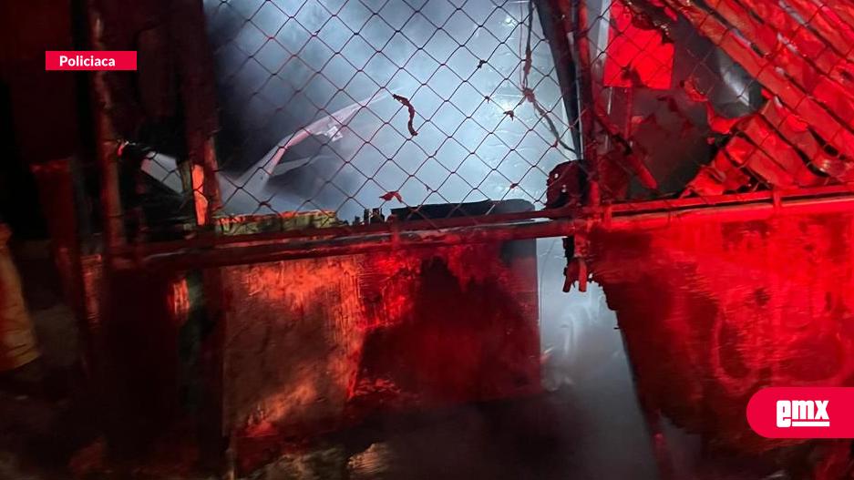 EMX-Arde-casa-en-Tijuana-y-hallan-cuerpo-calcinado