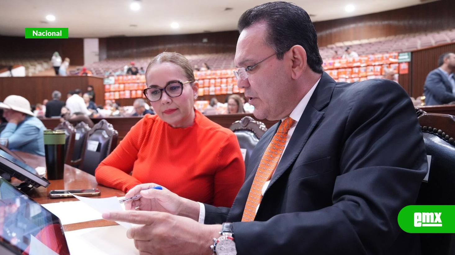 EMX-Atacan a balazos a diputados de MC en Culiacán