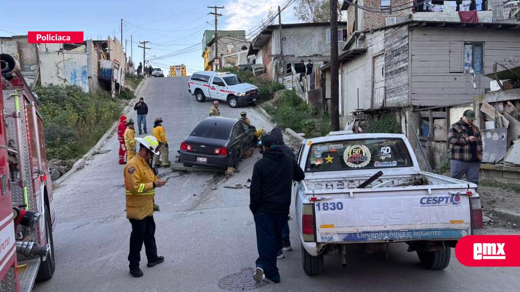 EMX-#ÚltimaHora-|-Motocilista-muere-al-ser-atropellado-por-un-vehículo-en-Pedregal-de-Santa-Julia
