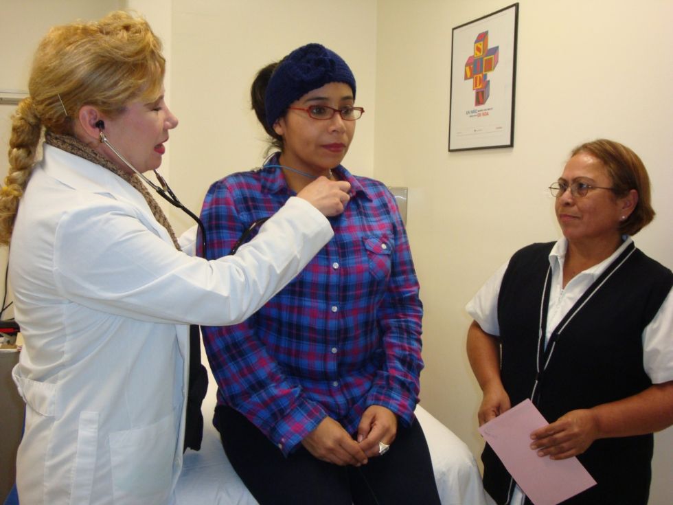 EMX-Exhortan a mujeres a cuidarse durante menopausia y climaterio 