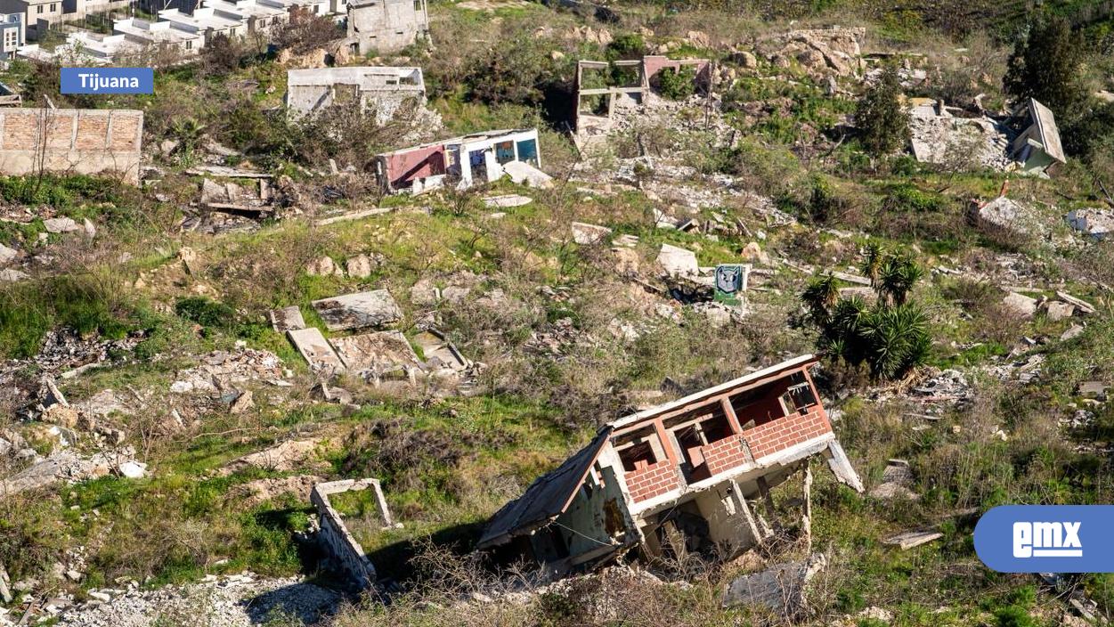 EMX-A-ocho-años-del-derrumbe-en-Lomas-del-Rubí,-familias-afectadas-exigen-reparación-de-daños