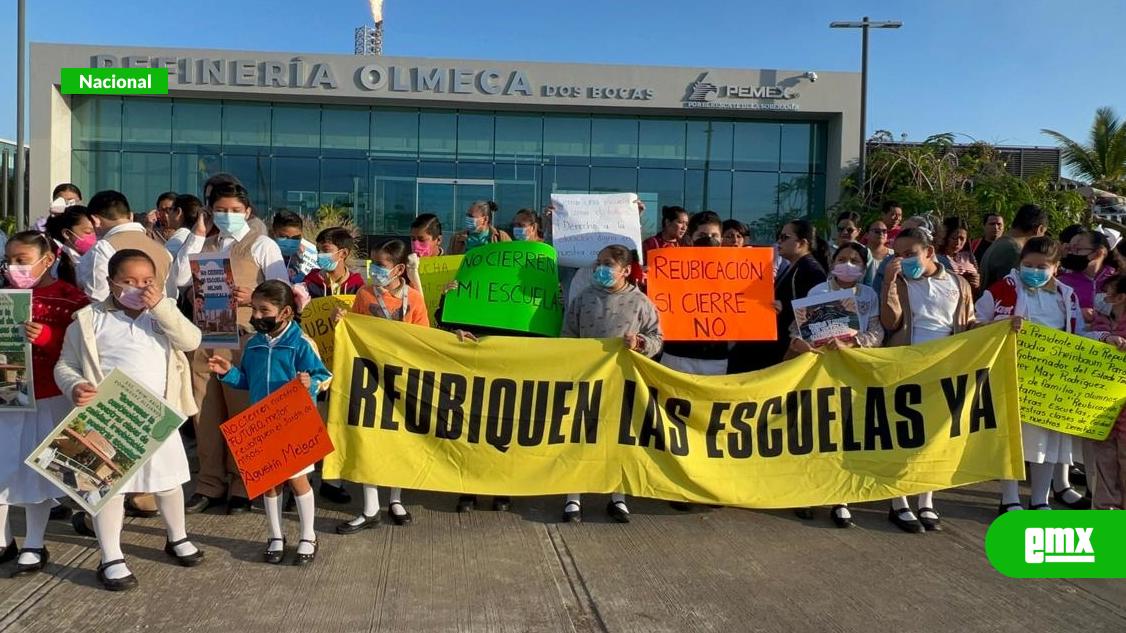 EMX-Protestan-en-Dos-Bocas-por-afectación-a-escuelas
