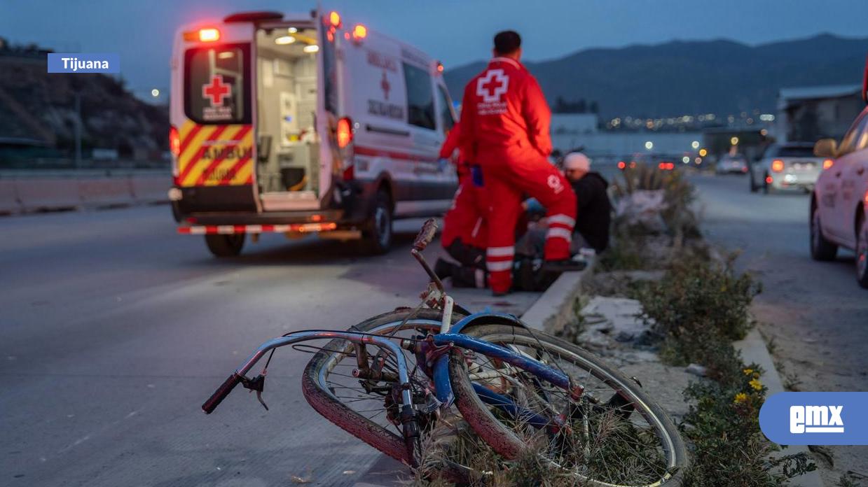 EMX-Ciclista-y-motociclista-chocan-en-la-Vía-Rápida-Alamar