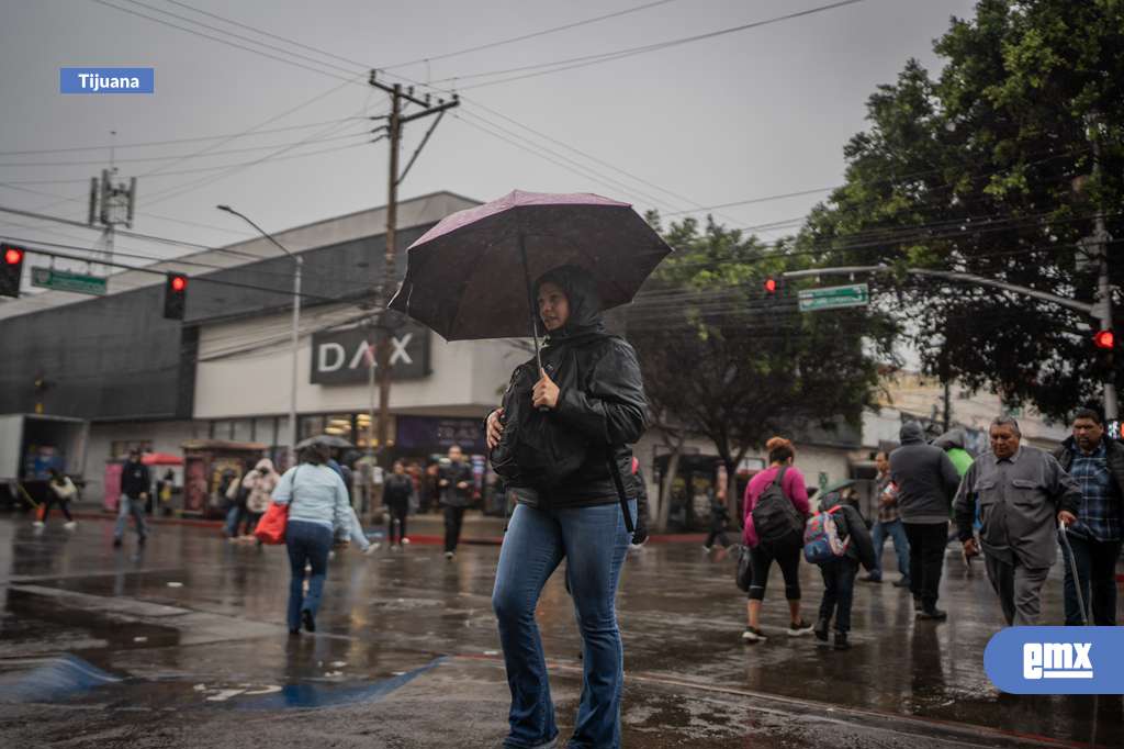 EMX-Lluvias-y-bajas-temperaturas-se-hacen-presentes-en-Tijuana