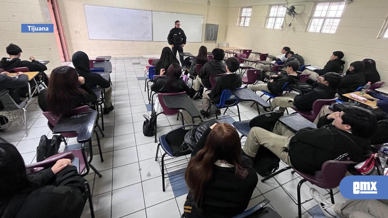 EMX-Visita-SSPCM-Cecyte-Plantel-Florido-con-equipo-de-Prevención-del-Delito