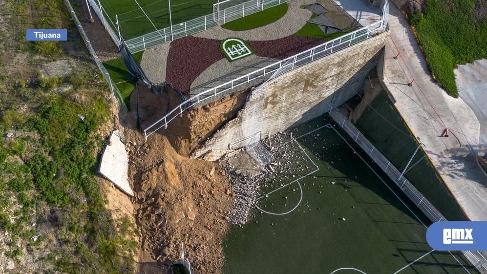 EMX-Deslave-provoca-colapso-de-barda-en-colegio-Kolbe-de-Santa-Fe