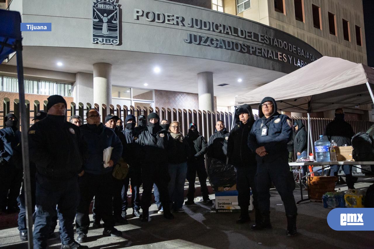 EMX-Custodios-del-CERESO-La-Mesa-denuncian-presunto-desvío-y-advierten-paro