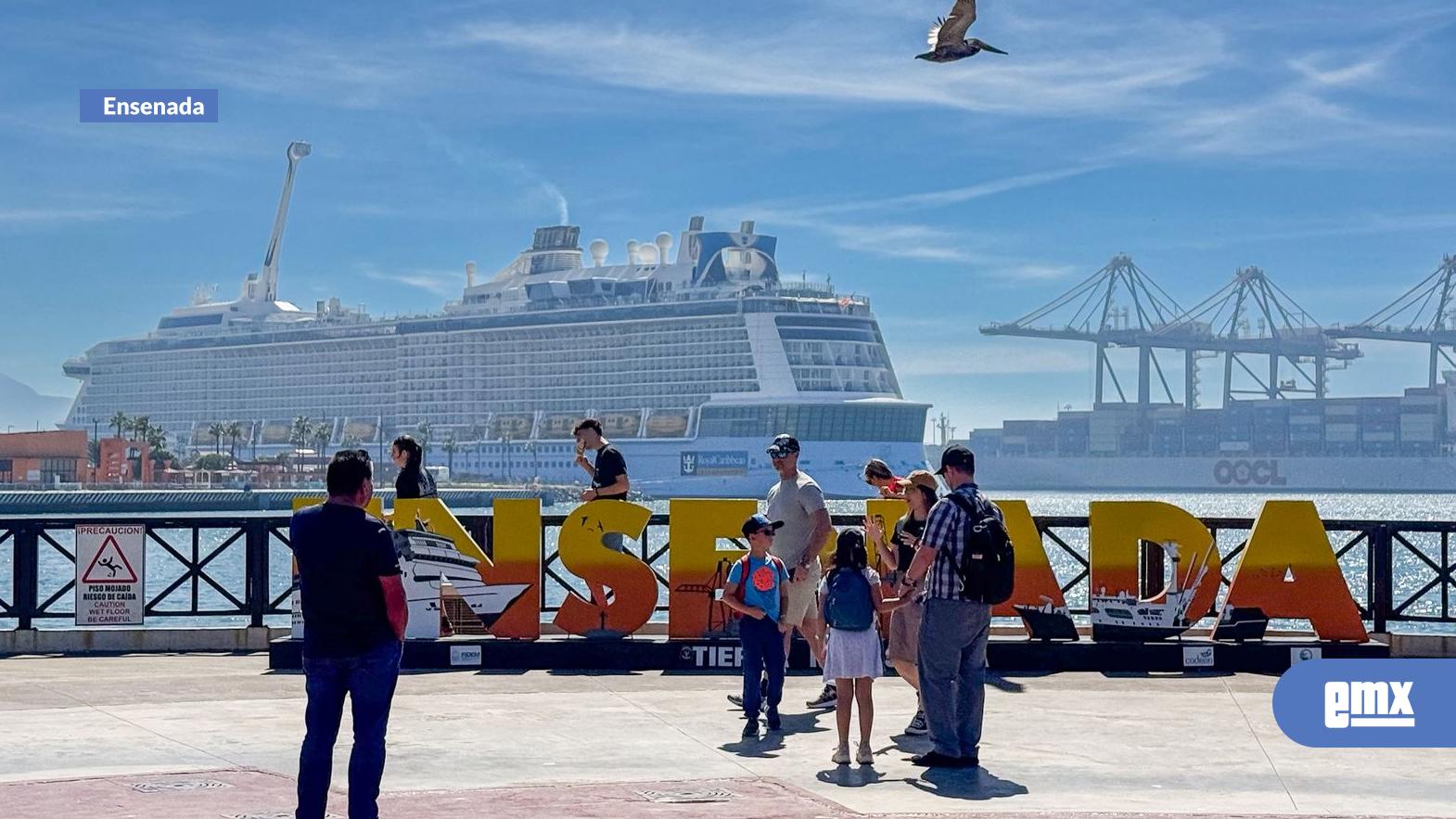 EMX-“En-la-mañana-estábamos-un-poco-tristes-por-lo-que-está-pasando,-pero-el-turismo-sigue”:-trabajador-del-puerto-de-Ensenada