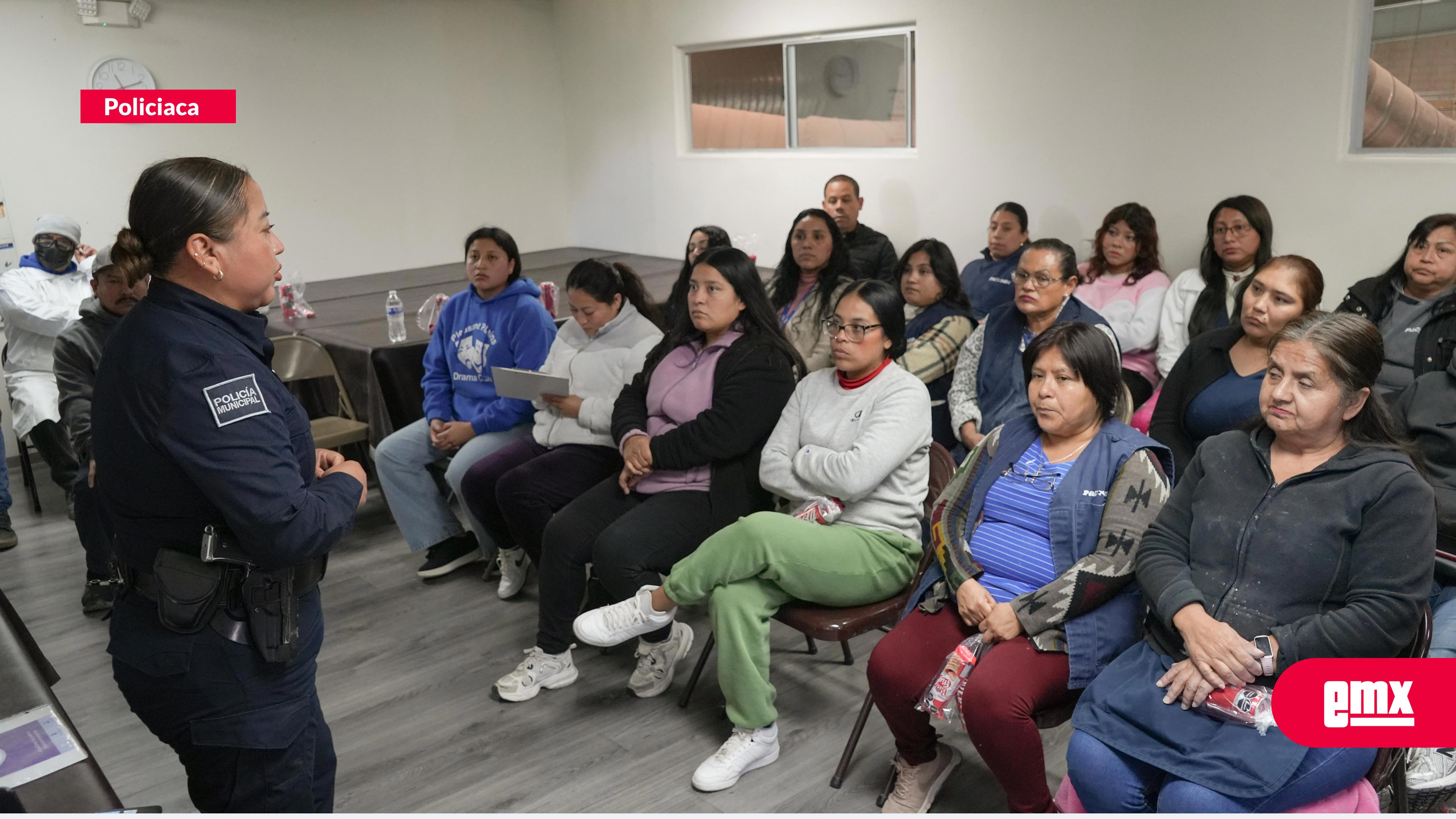 EMX-Imparte-Escuadrón-Violeta-plática-sobre-‘Prevención-de-la-Violencia-Familiar’-en-Tijuana