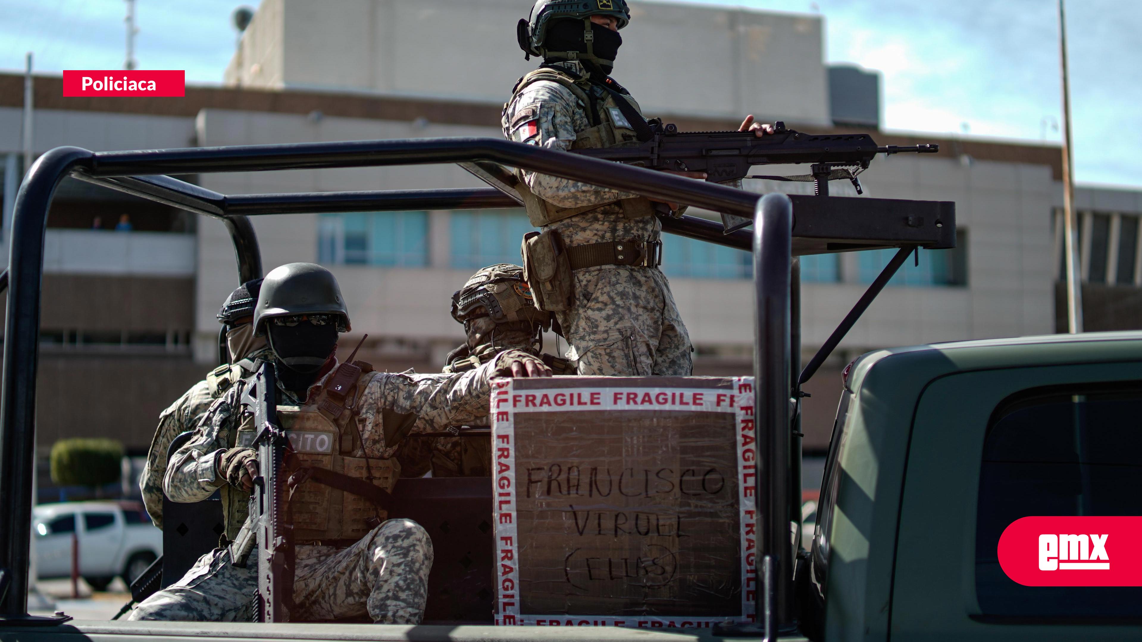 EMX-Dejan-caja-sospechosa-frente-a-CESPM-en-el-Centro-Cívico-de-Mexicali