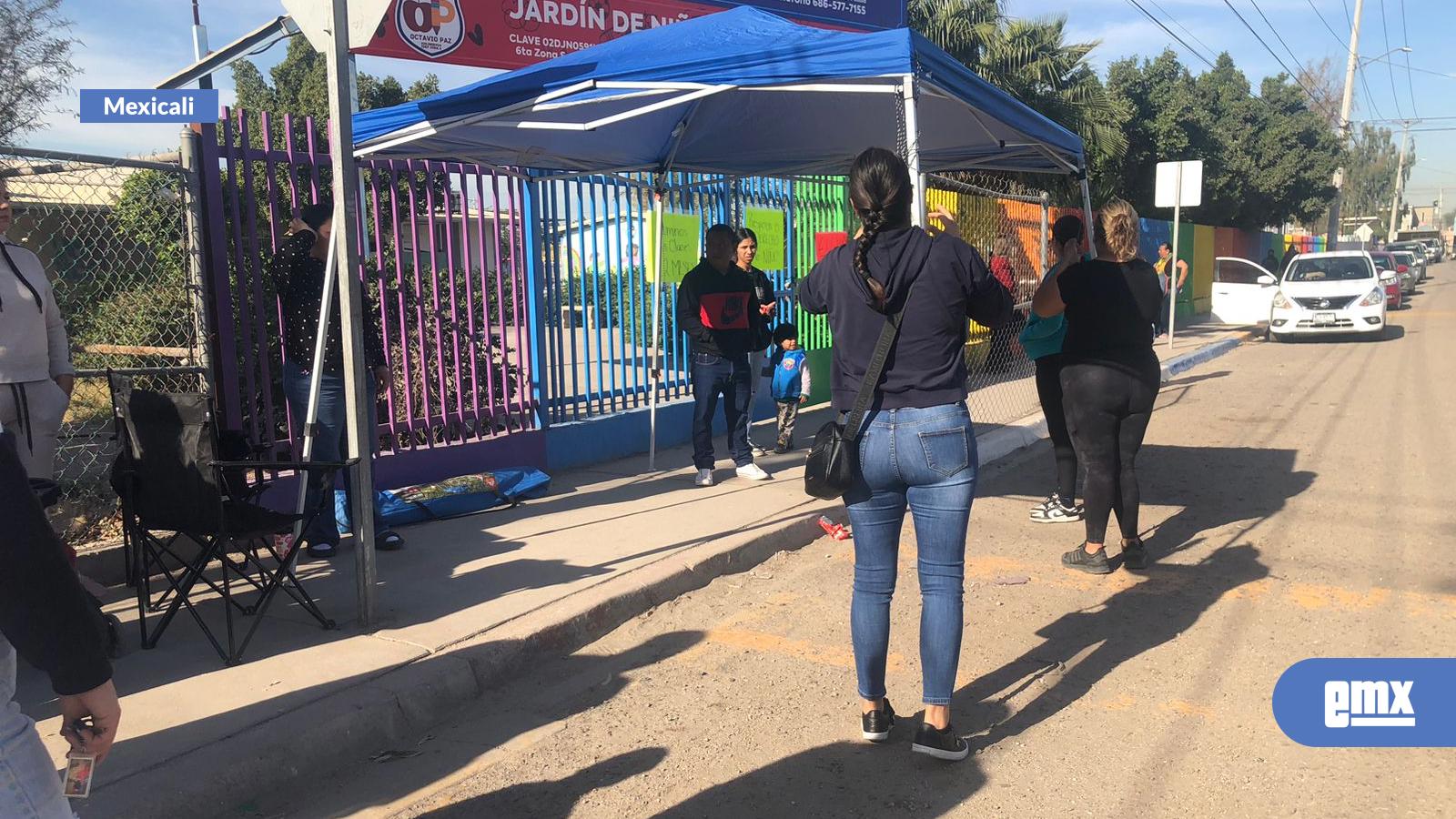 EMX-Conflicto-en-jardín-de-niños-por-falta-de-recurso-docente