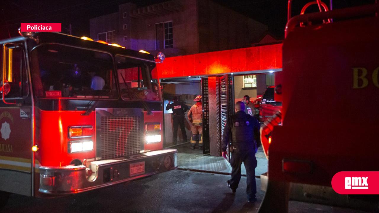 EMX-Vecinos-sofocan-incendio-el-incendio-de-una-cochera-en-El-Soler;-cuatrimoto-quedó-en-pérdidas-totales