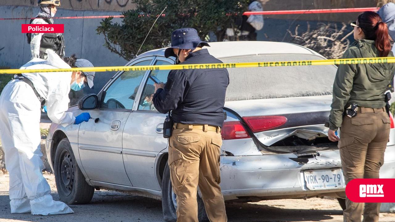 EMX-Localizan-cuerpo-en-la-cajuela-de-un-vehículo-afuera-de-Plaza-Oasis