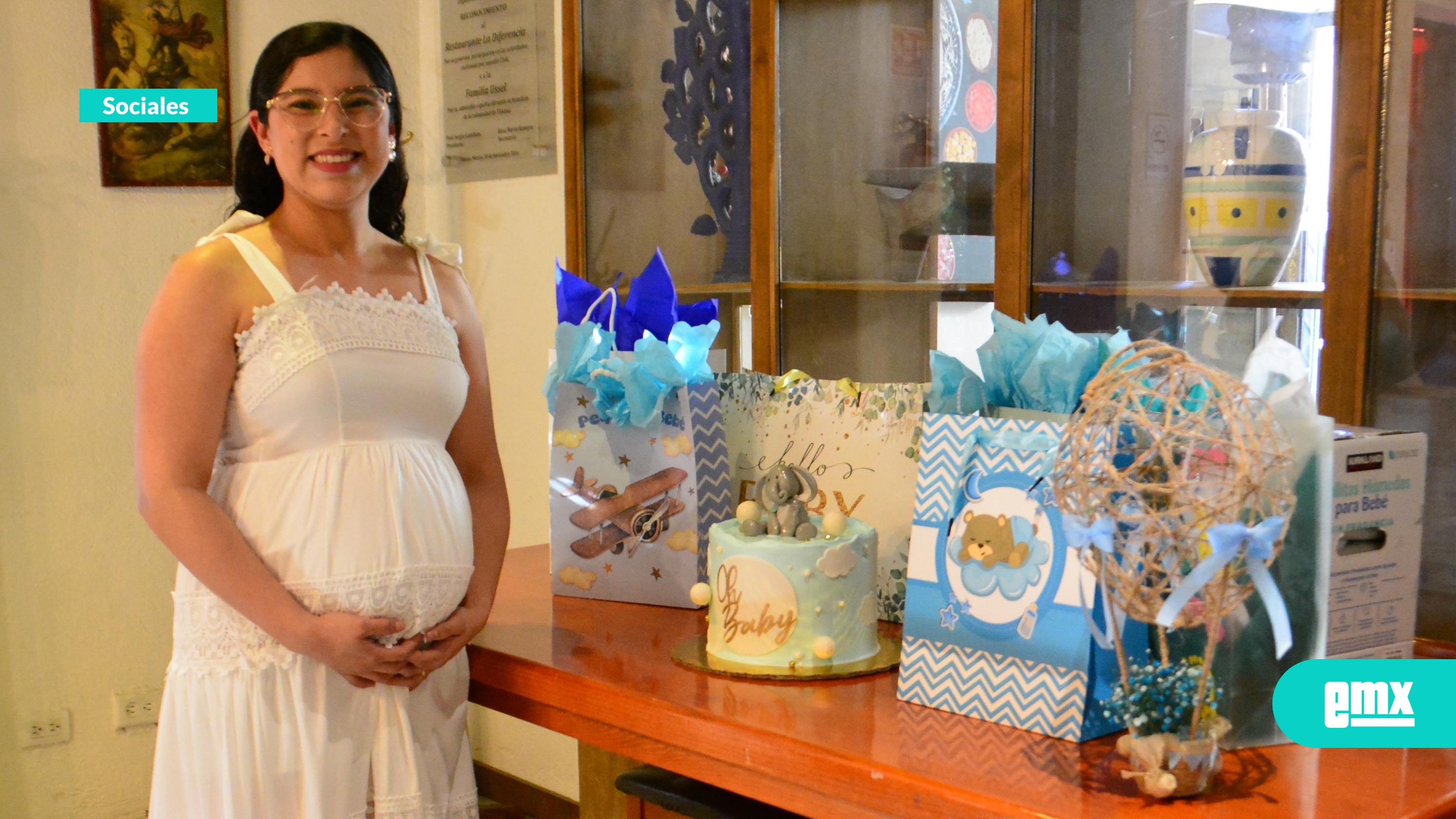 EMX-Ofrecen-divertido-baby-shower-para-La-señora-Michelle-Herrera