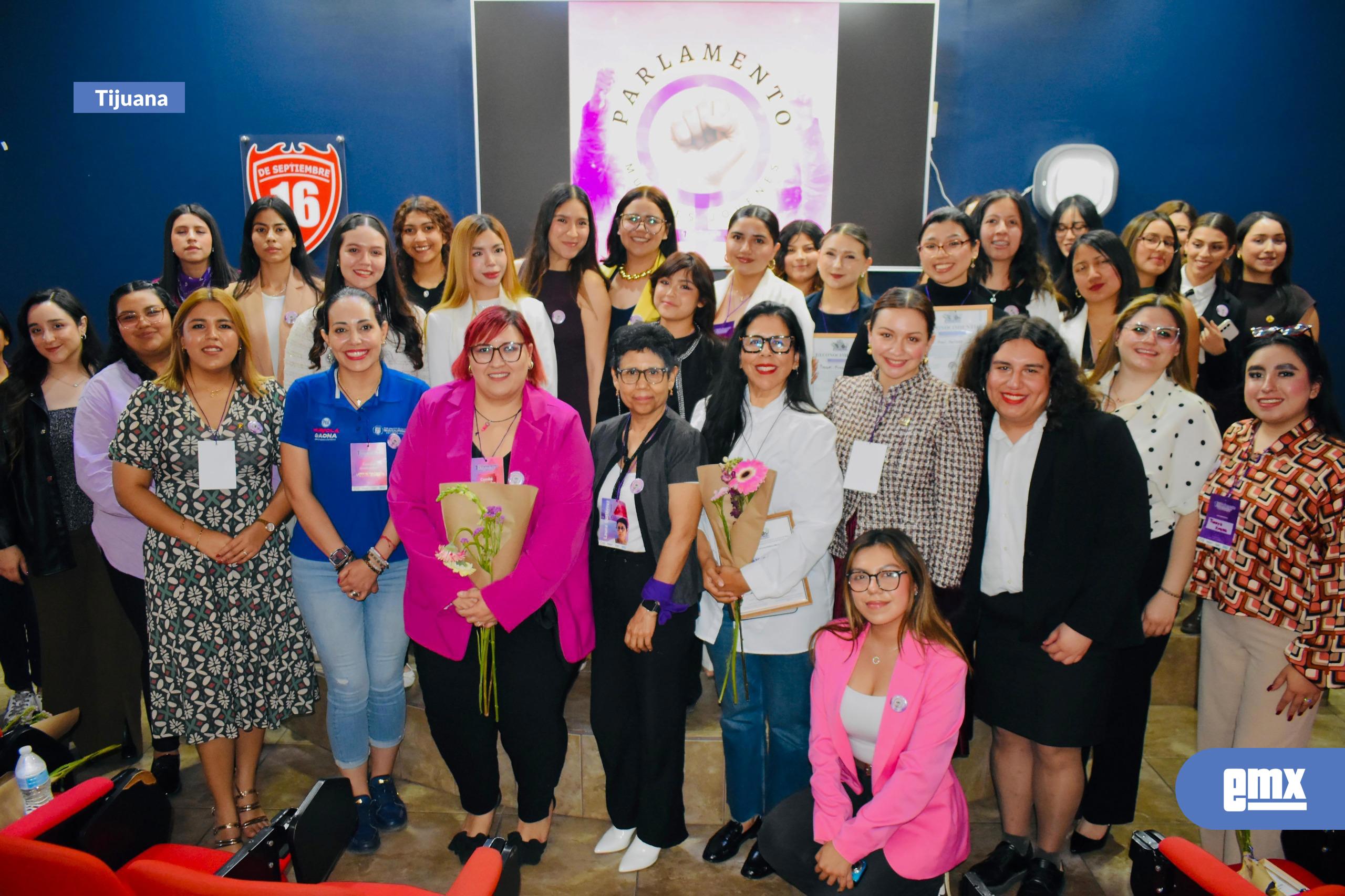 EMX-Participa-Gobierno-Municipal-de-Tijuana-en-el-Primer-Parlamento-Estatal-de-Mujeres-Jóvenes-de-Baja-California