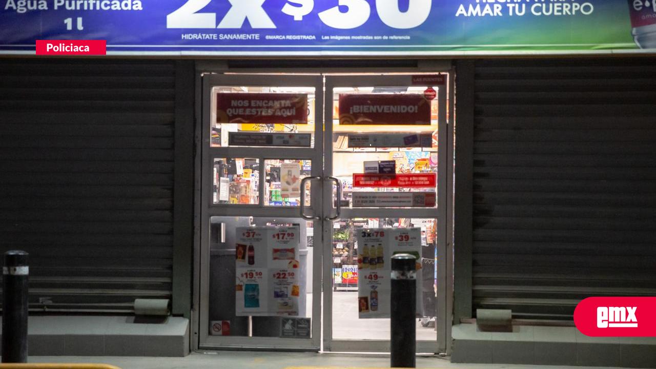 EMX-Balean a cliente durante asalto a OXXO en el fraccionamiento Las Fuentes