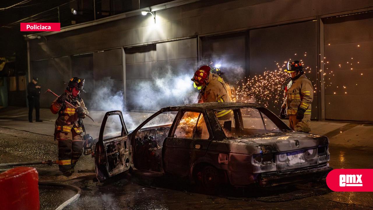 EMX-Arde en llamas vehículo en la colonia Chula Vista