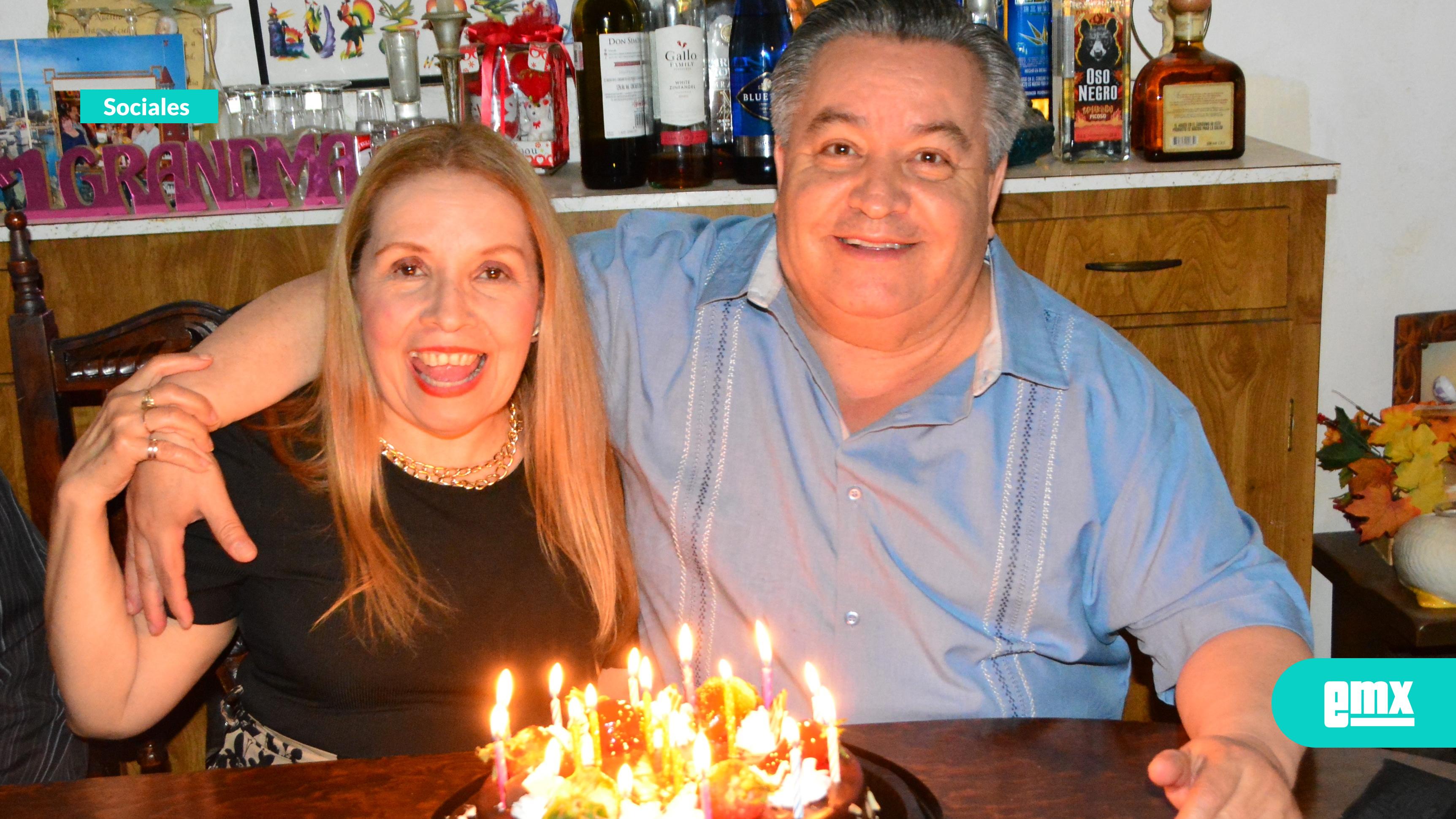 EMX-Celebran-en-familia-a-Carmen-y-Samuel-Vargas-Cosío