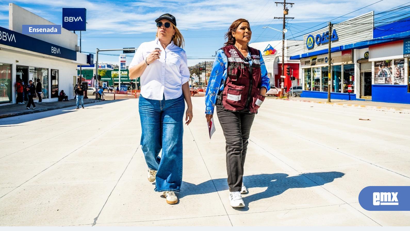 EMX-Con-inversión-de-6.8-mdp,-la-pavimentación-con-whitetopping-de-la-calle-Juárez-registra-95%-de-avance