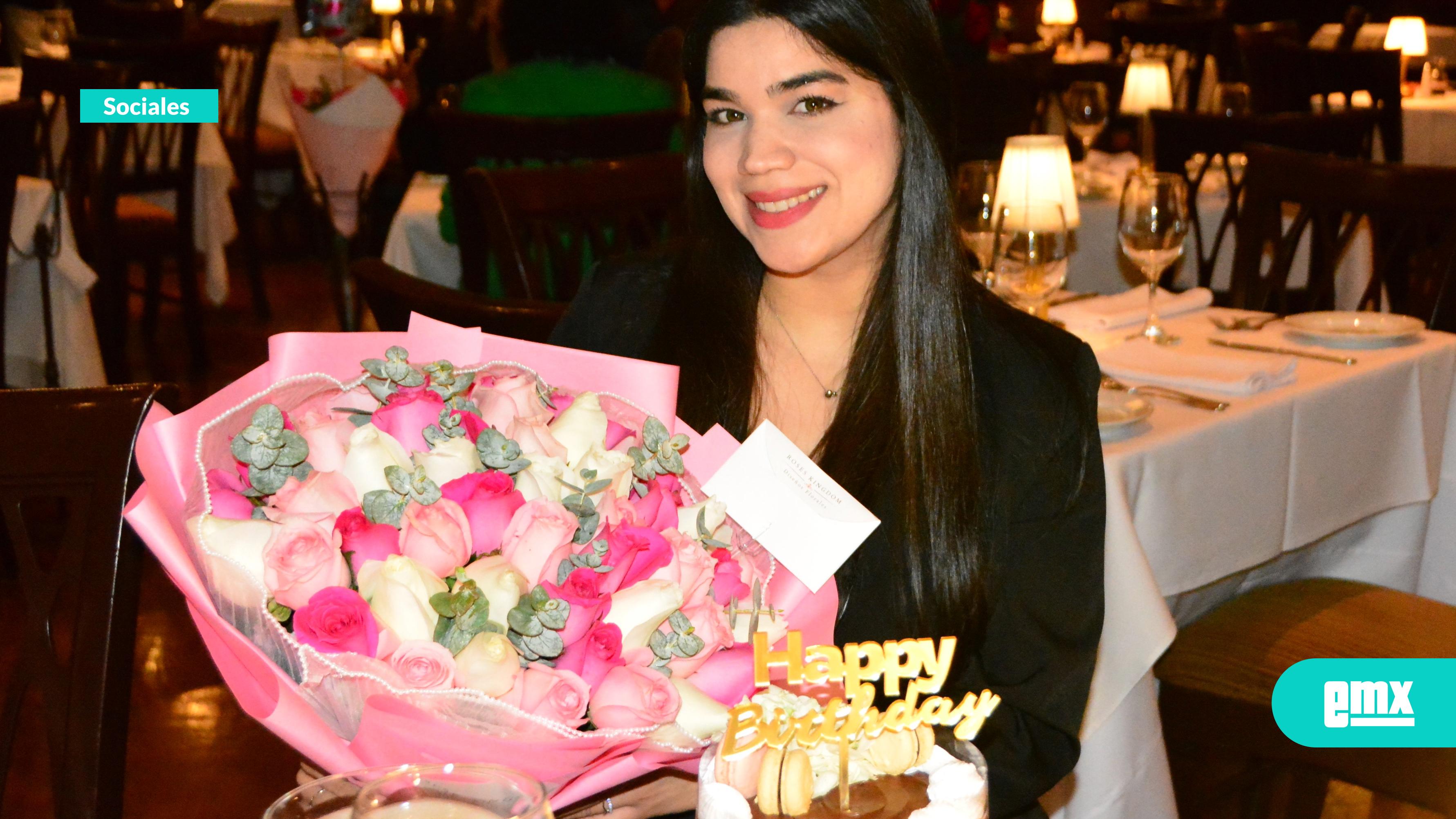 EMX-Elegante-cena-para-celebrar-los-31-de-Evelyn-Rodríguez