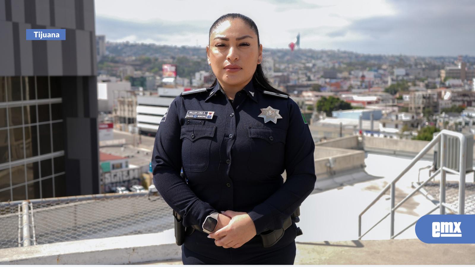 EMX-Un gran orgullo ser mamá y portar el uniforme de policía municipal