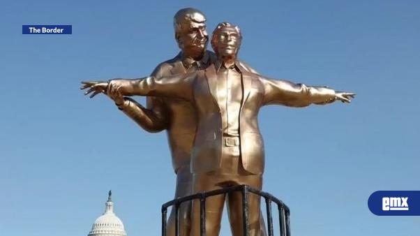 EMX-Activistas-colocan-estatua-de-Trump-y-Epstein-al-estilo-Titanic