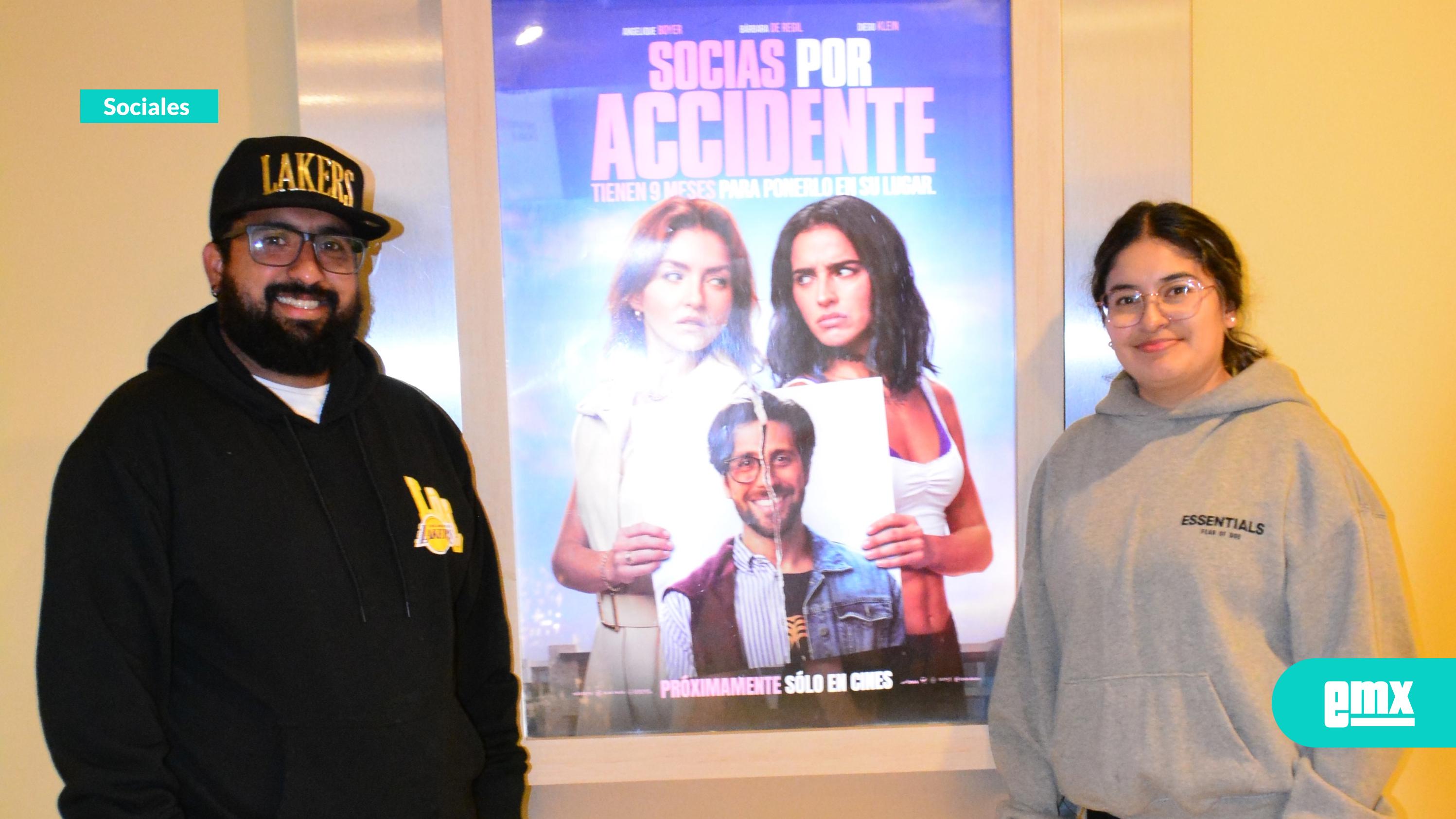 EMX-Gozan-tijuanense-de-comedia-en-Tarde-de-estreno-de-cine