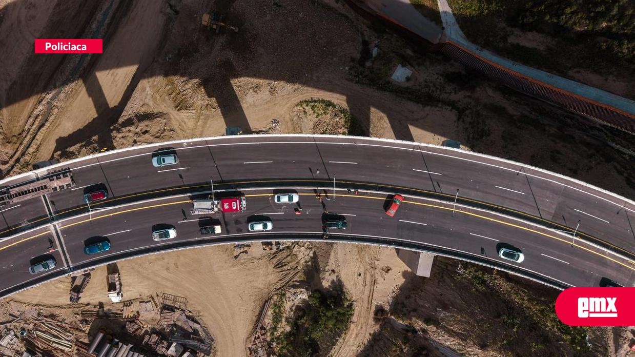EMX-Accidente-en-el-viaducto-elevado;-conductora-se-impacta-contra-muro-divisorio