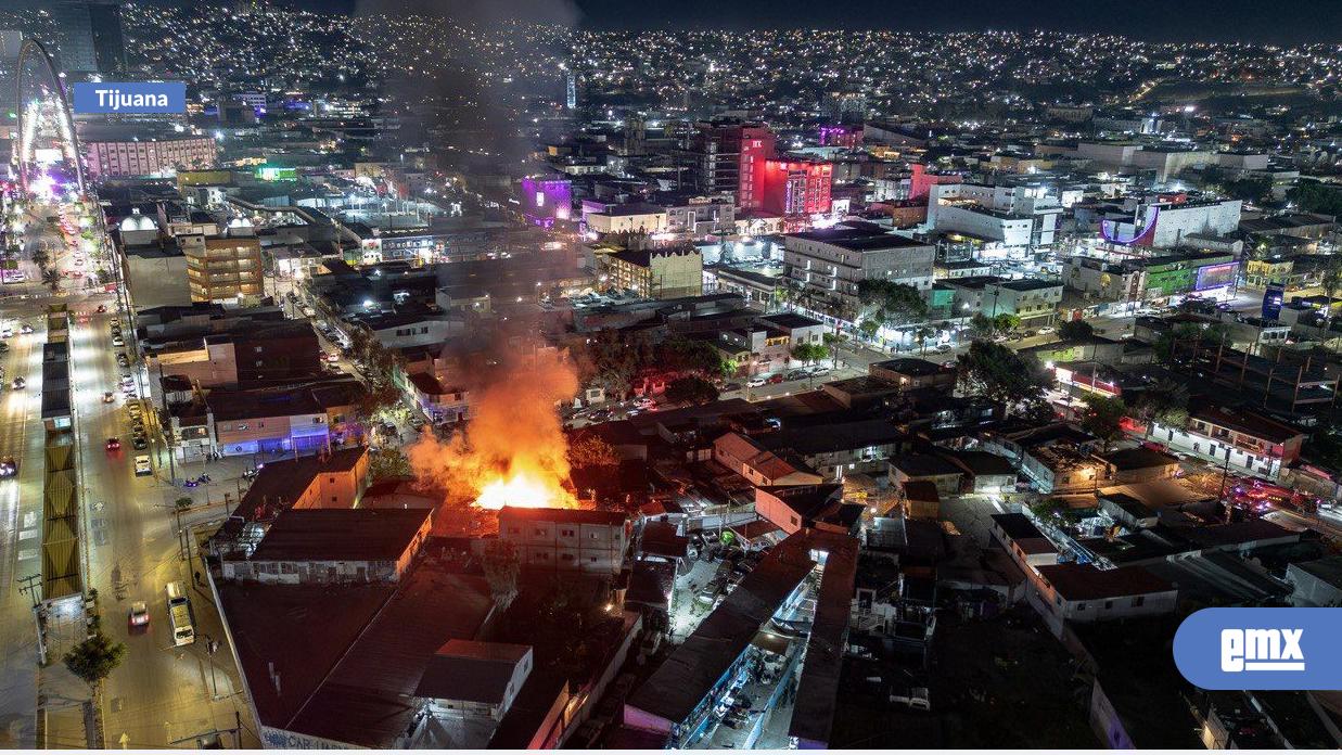 EMX-Incendio-en-la-Zona-Norte-deja-cuatro-cuartos-consumidos-y-50-evacuados
