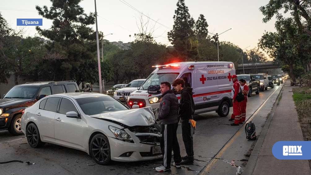 EMX-Choque-en-carriles-de-la-Ready-Lane;-joven-resulta-lesionado