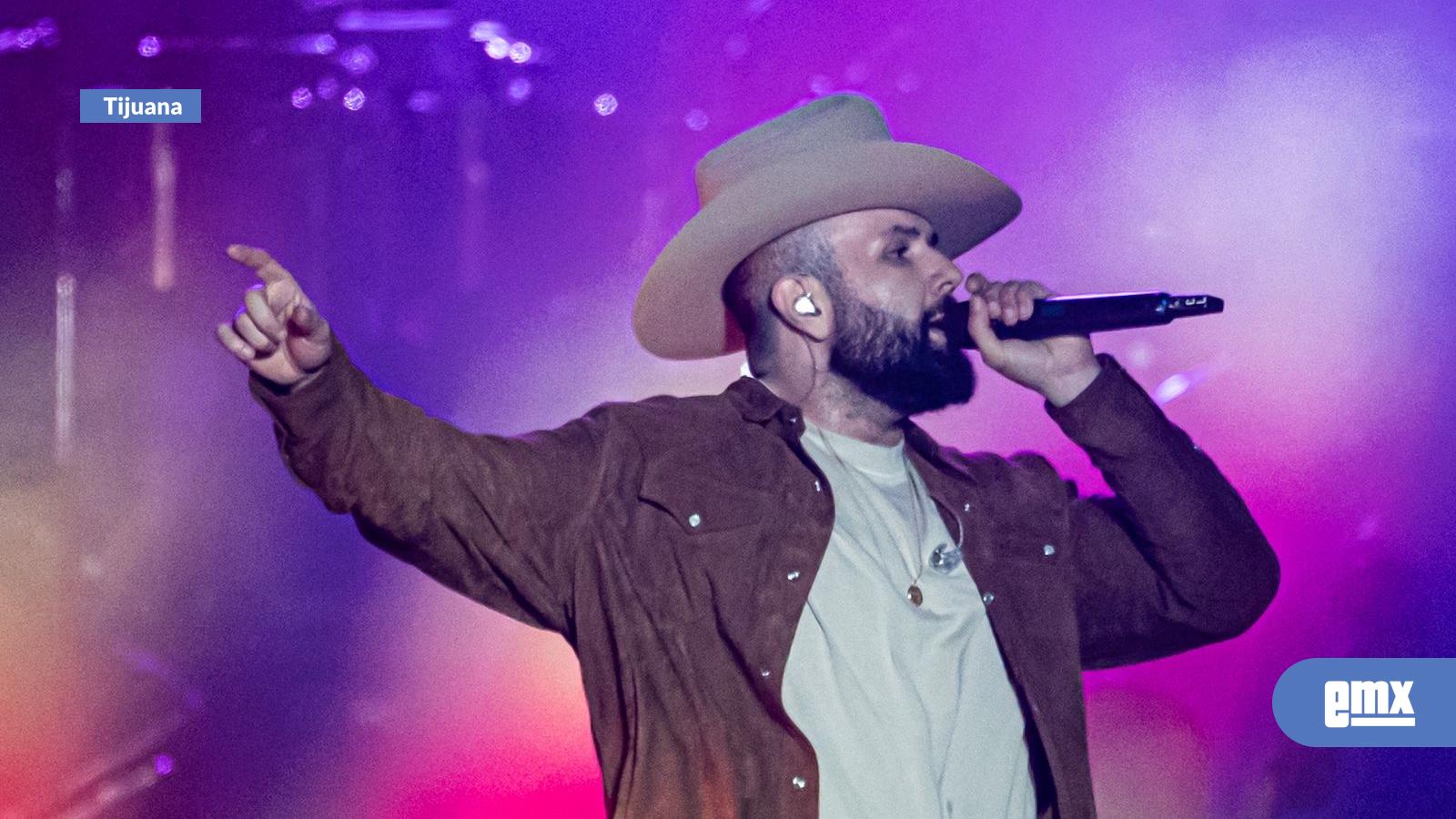 EMX-Tijuana-canta-con-Carín-León-en-concierto-gratuito-en-el-Circuito-Nacional-de-Festivales-por-la-Paz