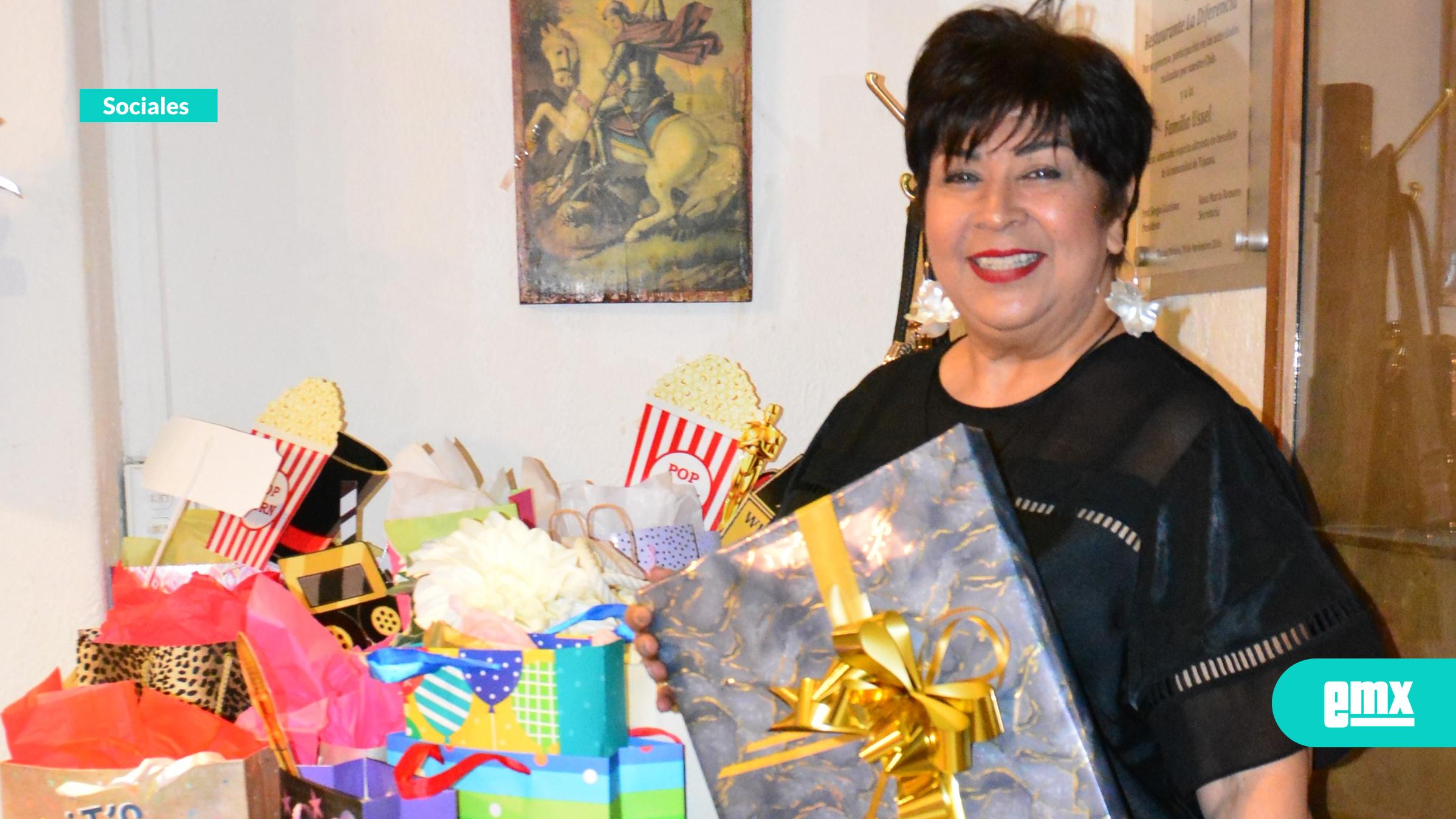 EMX-Celebran-con-glamour-68-años-de-vida-de-Teresita-Ramírez