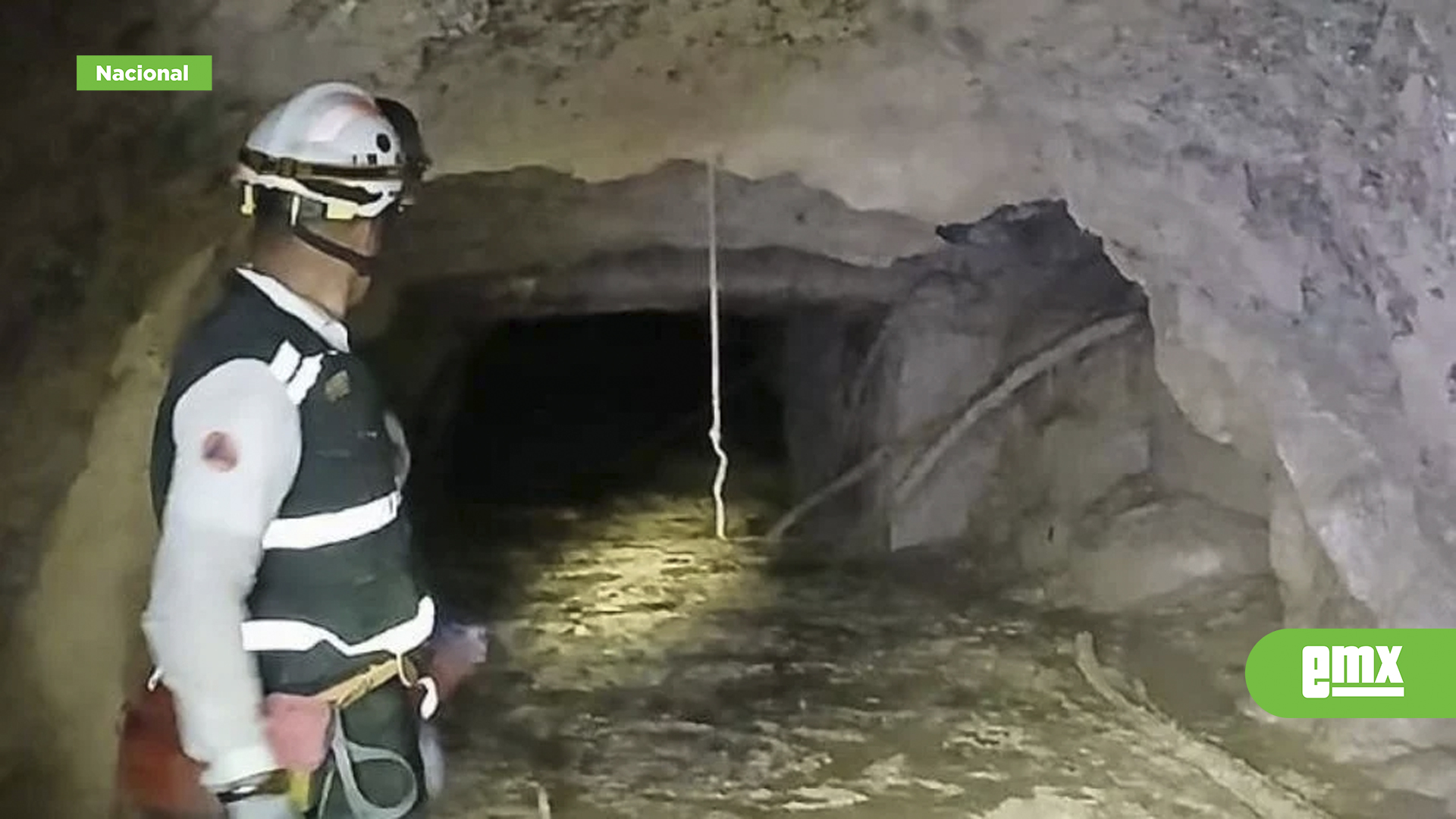 EMX-Rescatan-con-vida-a-uno-de-los-4-trabajadores-atrapados-en-mina-de-Sinaloa