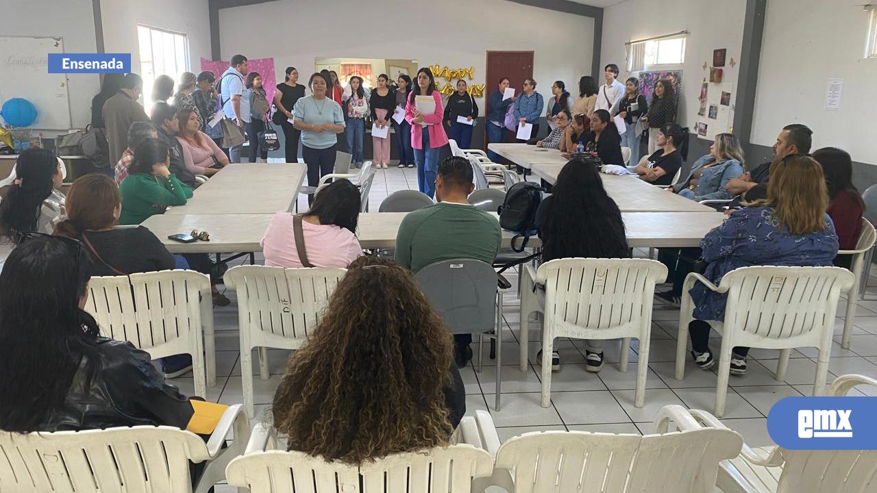 EMX-Promueve-DIF-Ensenada-encuentro-entre-familias-y-maestros-sombra