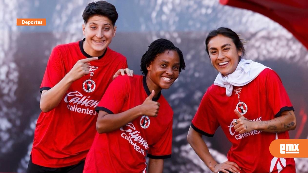 EMX-Recibe-Xolas-a-las-Amazonas