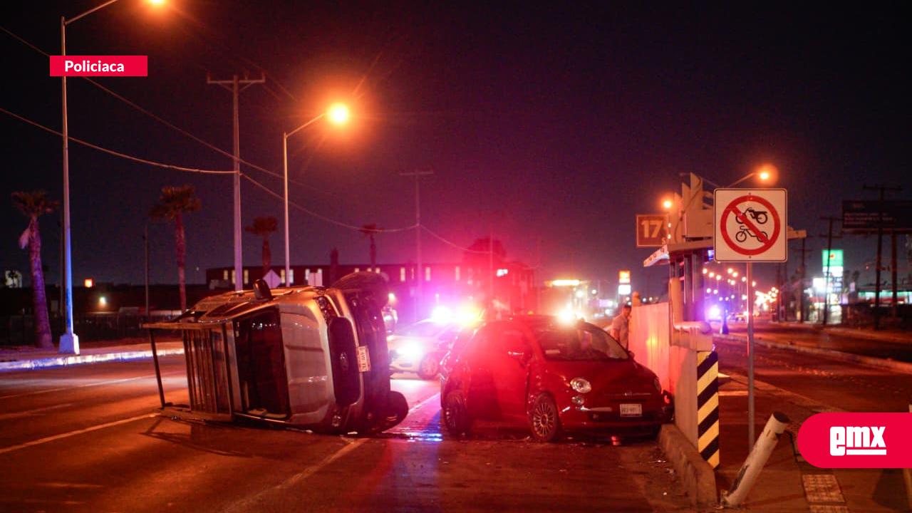 EMX-Conductor-pierde-el-conocimiento-y-provoca-carambola-de-tres-vehículos-en-Mexicali