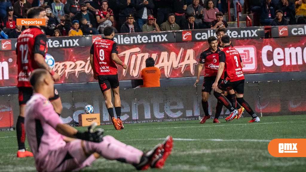 EMX-Club-Tijuana-derrota-a-Tigres-en-el-Estadio-Caliente