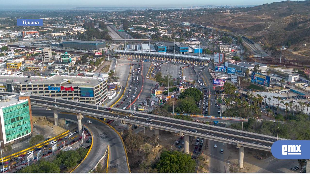 EMX-Cruce-vehicular-por-la-garita-internacional-de-San-Ysidro