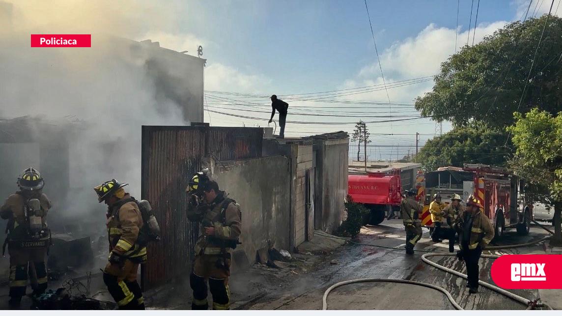 EMX-Incendio-consume-vivienda-en-la-colonia-Xicoténcatl-Alemán