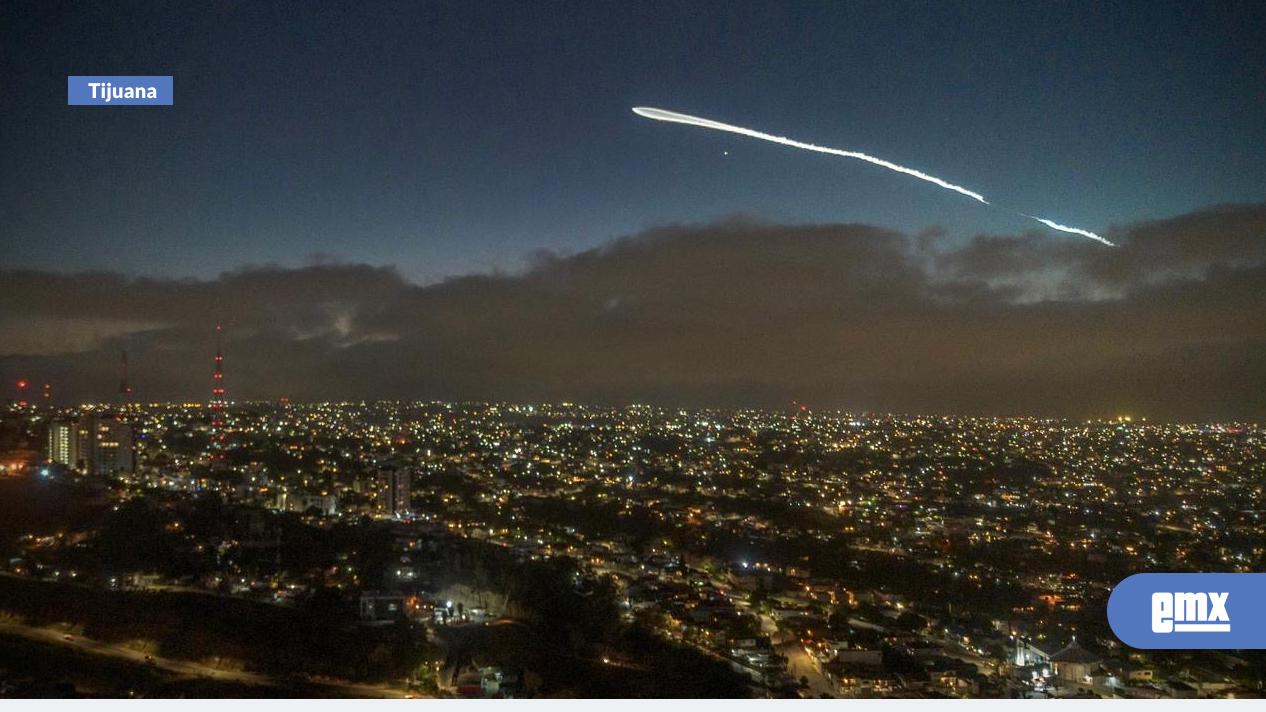 EMX-Cohete-ilumina-el-cielo-de-Tijuana;-fenómeno-ya-es-cada-vez-más-frecuente