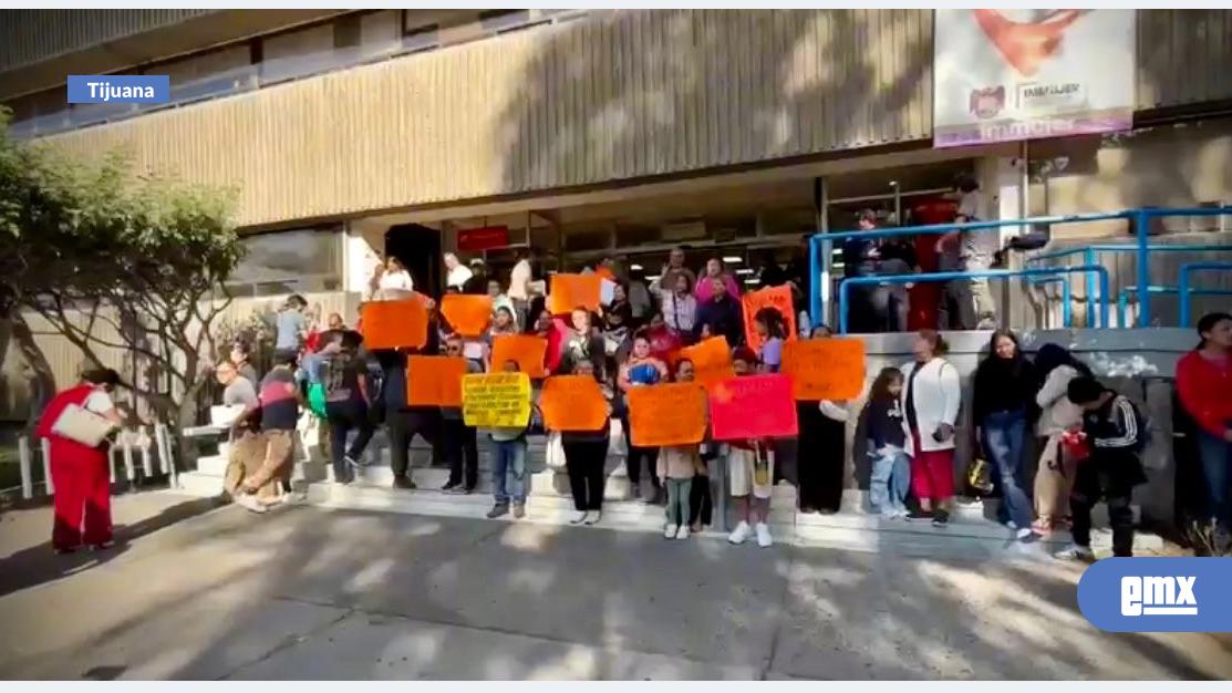 EMX-Vecinos-de-La-Joya-3-piden-ayuda-del-alcalde-para-destrabar-regularización-de-predios