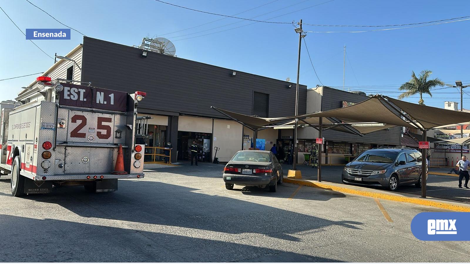 EMX-Evacuán-a-clientes-de-mercado-en-Ensenada;-por-olor-a-químicos