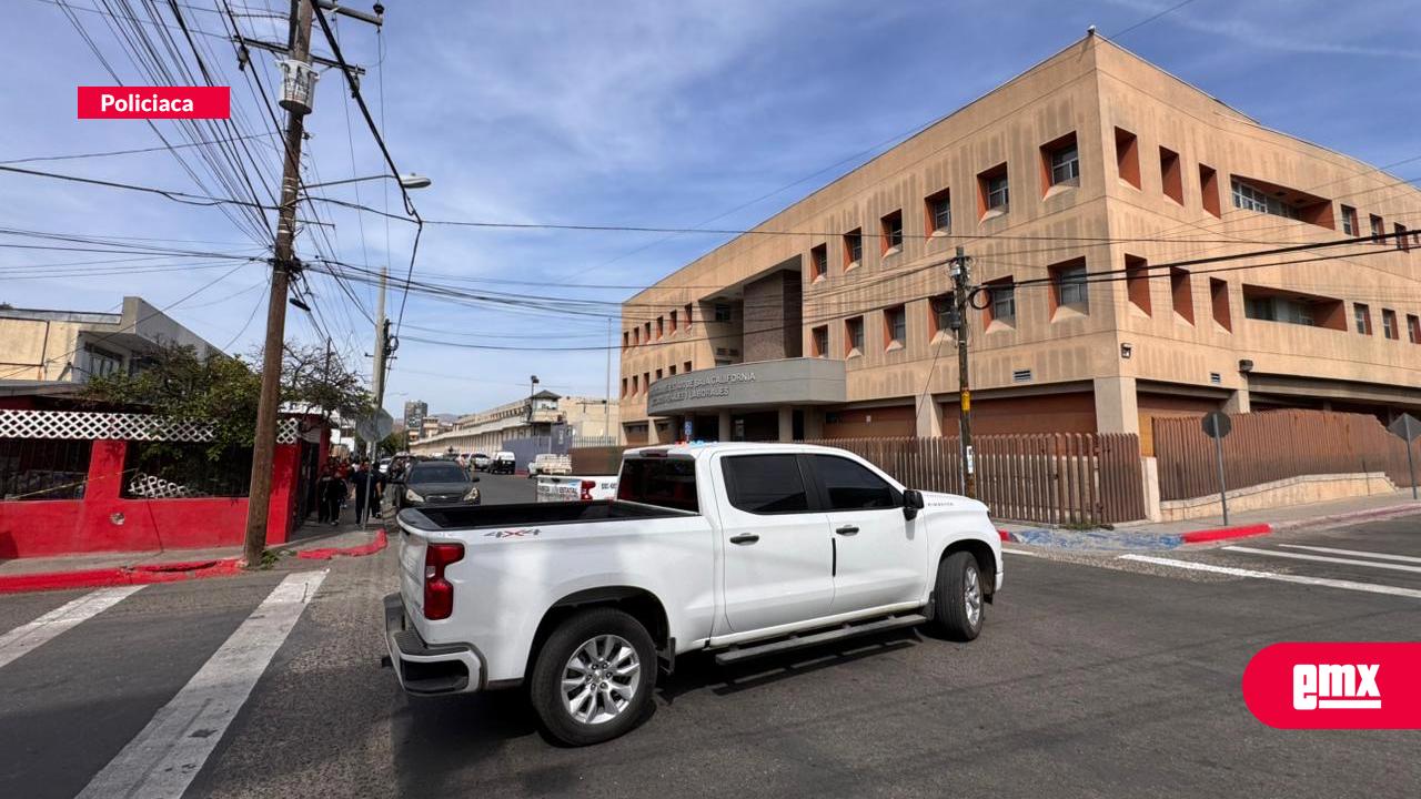 EMX-Pleito-en-edificio-de-alta-peligrosidad-del-Cereso-de-La-Mesa-moviliza-a-corporaciones