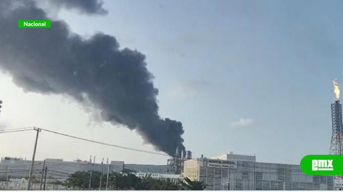 EMX-Pemex confirma incendio en la refinería de Dos Bocas 