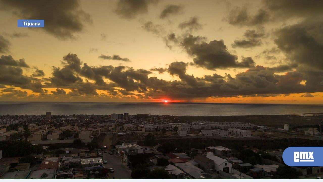 EMX-Entre-nubes-y-claros,-el-cielo-regala-un-atardecer-de-postal