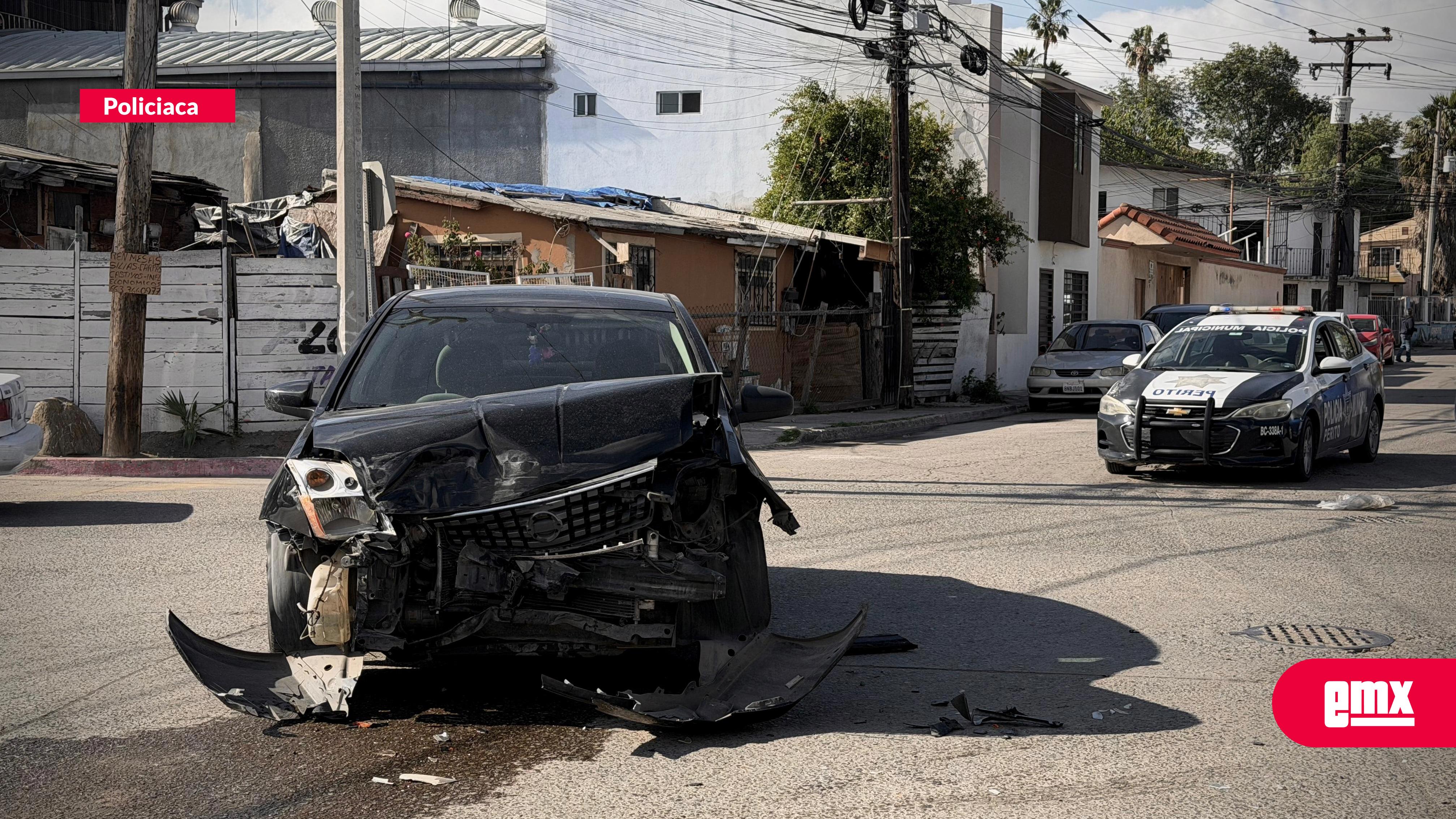 EMX-Choque-múltiple-en-la-Anexa-20-de-Noviembre;-no-hay-lesionados