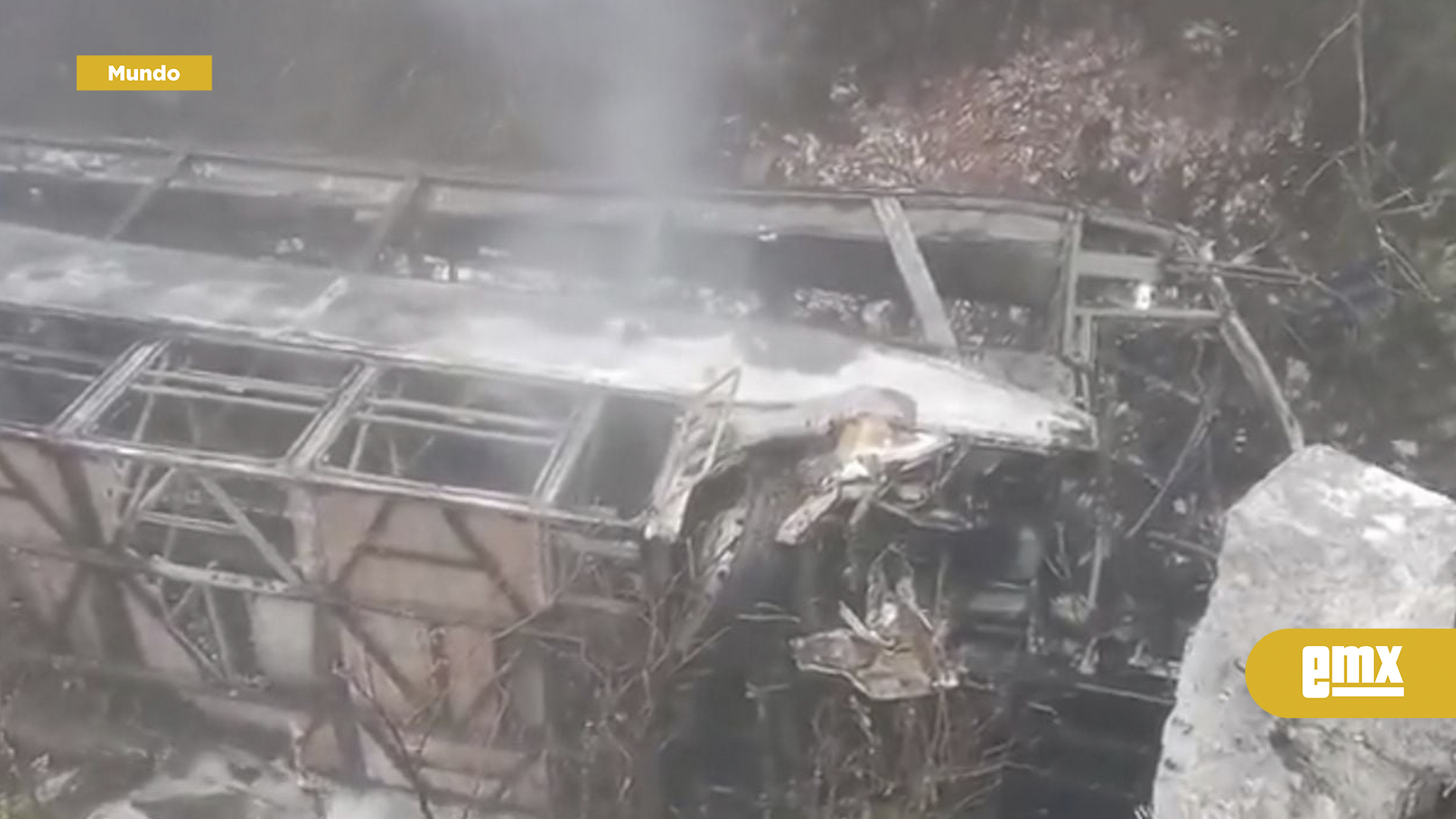 EMX-Tragedia-en-Ecuador:-14-muertos-tras-caída-de-autobús-a-un-barranco