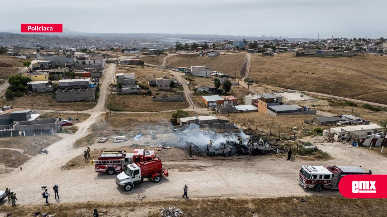 EMX-Vivienda-queda-consumida-por-el-fuego;-deja-a-un-joven-lesionado