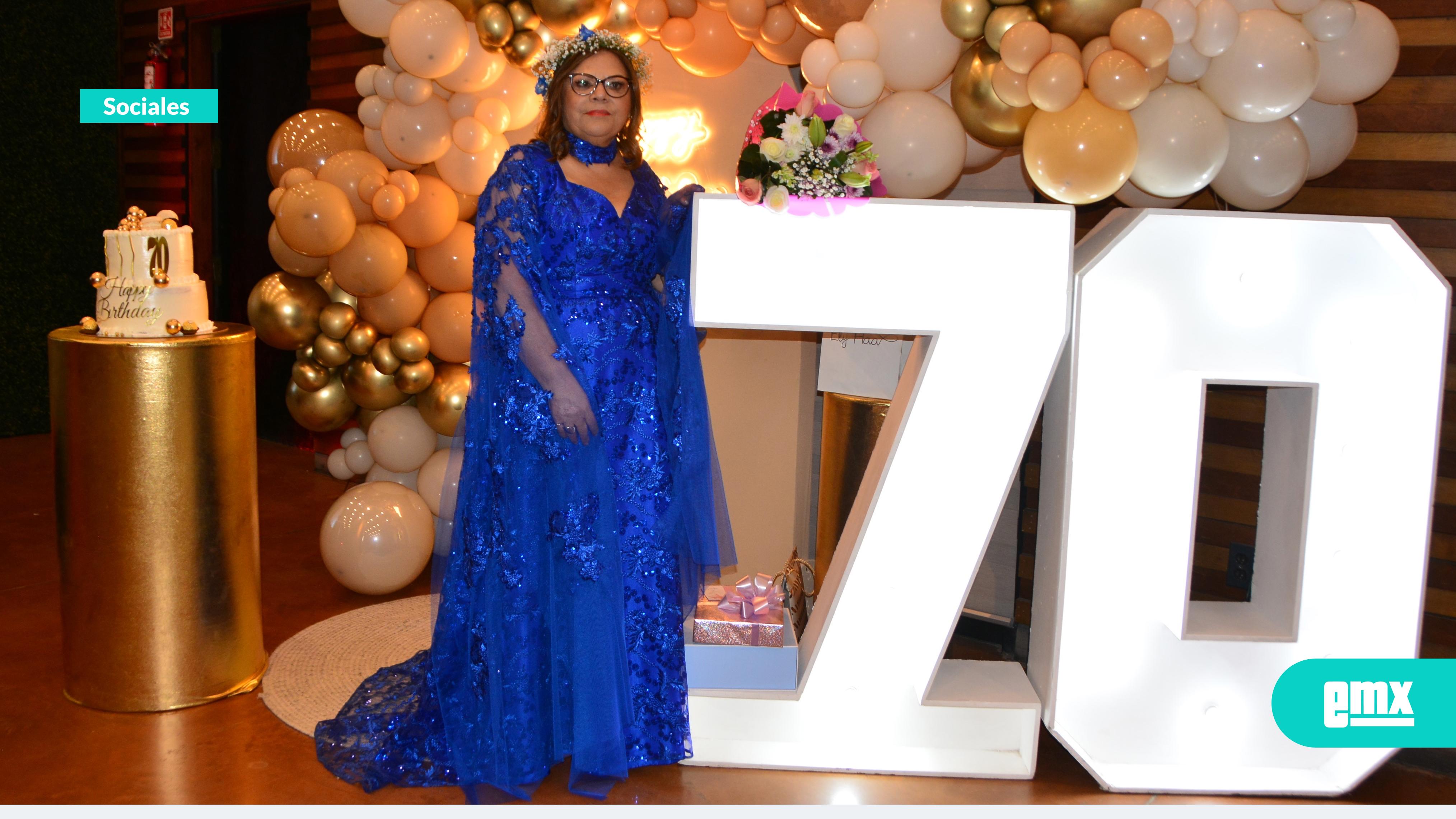 EMX-Alegre-festejo-de-su-70º-aniversario-de-vida-Ernestina-Cervantes-Robledo