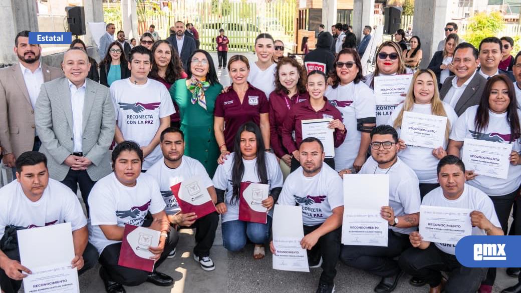 EMX-Reconoce-Marina-del-Pilar-a-primera-generación-de-jovenes-de-la-estrategia-“Reconecta-con-la-paz”